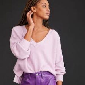 Lavender V-Neck Women's Sweater